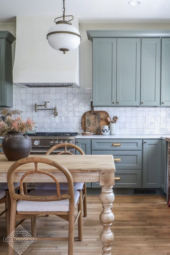 20 Stunning Kitchen Design Ideas with Blue Cabinets (That'll Make You Fall in Love with Your Kitchen)